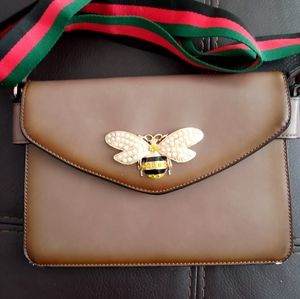 COPY-  clutch/handbag